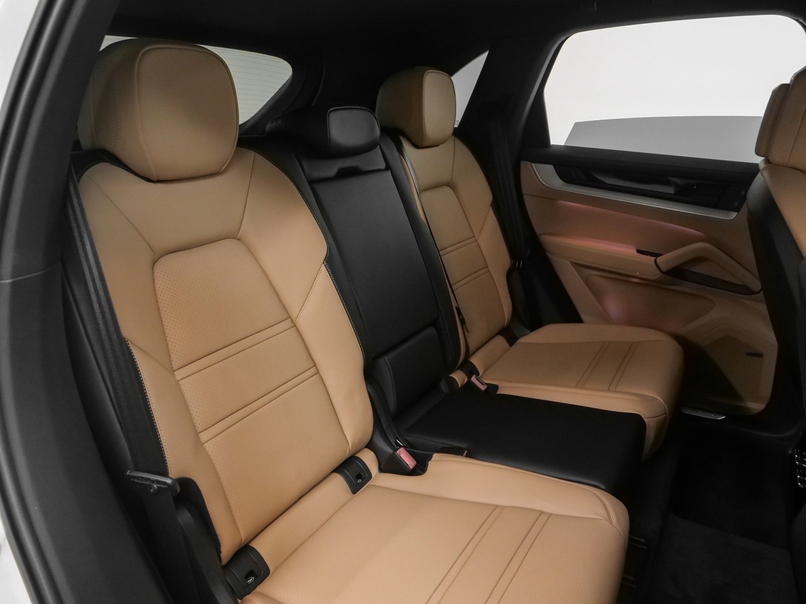 Used 2025 Porsche Cayenne image 24