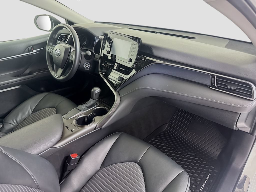 Used 2024 Toyota Camry SE FWD image 29