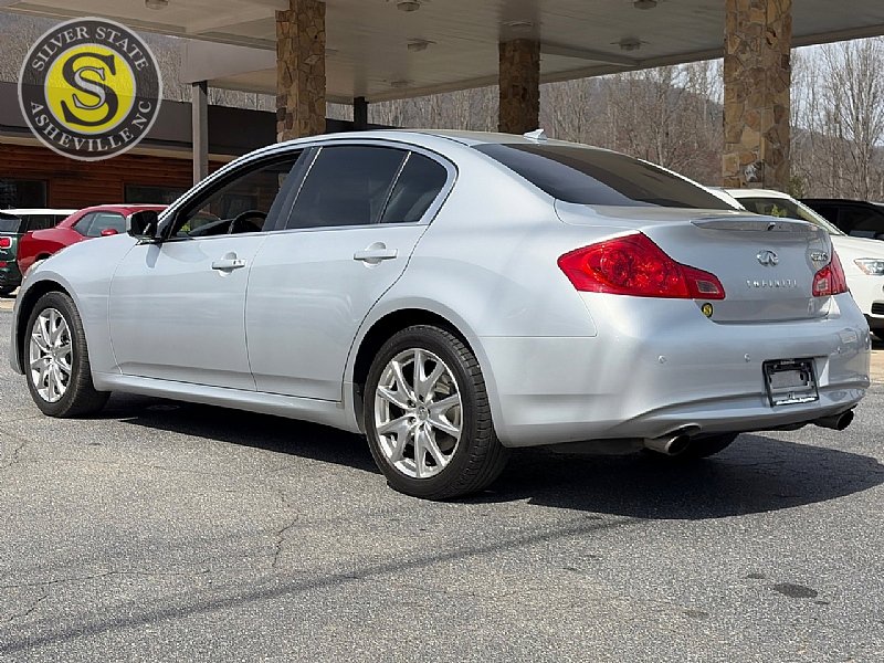 Used 2013 INFINITI G37 x Sedan w/ Premium Pkg AWD/4WD image 4