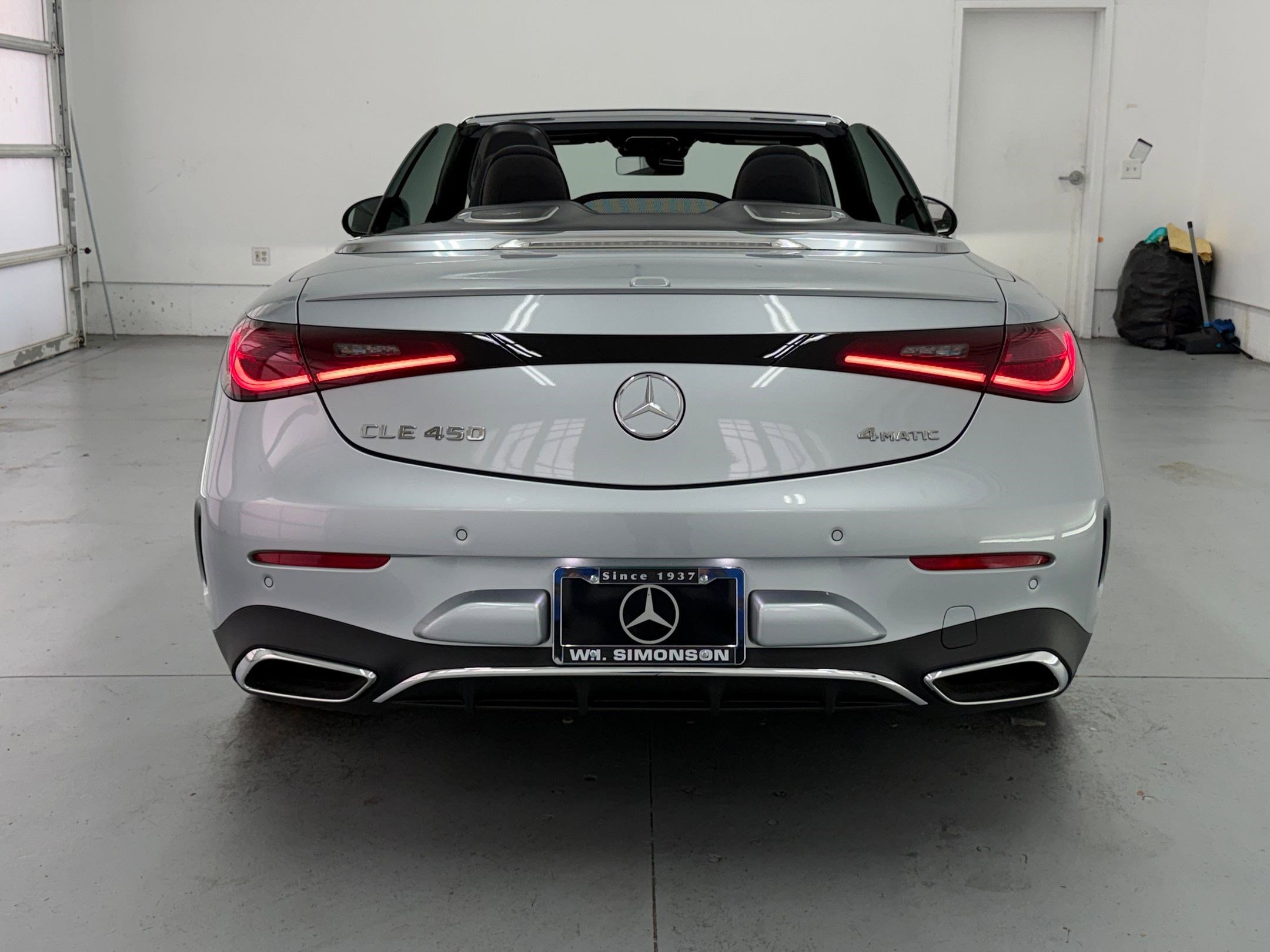 Used 2025 Mercedes-Benz CLE 450 4MATIC Cabriolet image 9