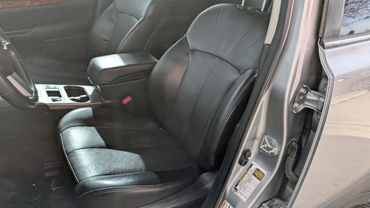 Used 2011 Subaru Outback 2.5i Limited w/ PWR Moonroof Pkg AWD/4WD image 9