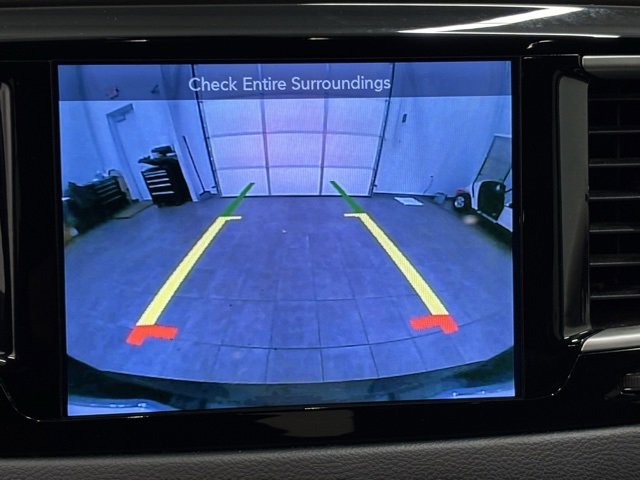 Used 2017 Chrysler Pacifica Touring-L image 27