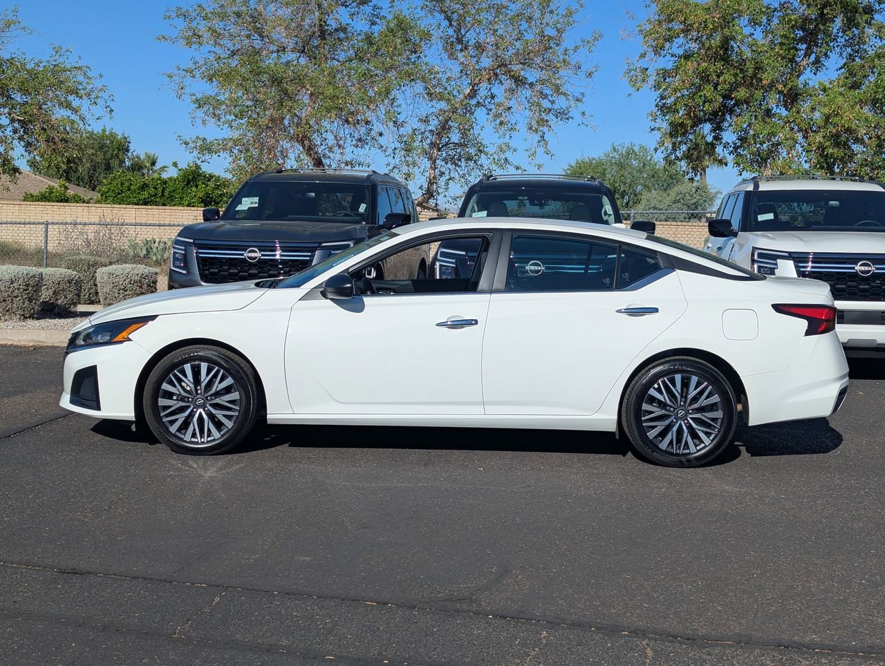 Certified 2025 Nissan Altima 2.5 SV image 3