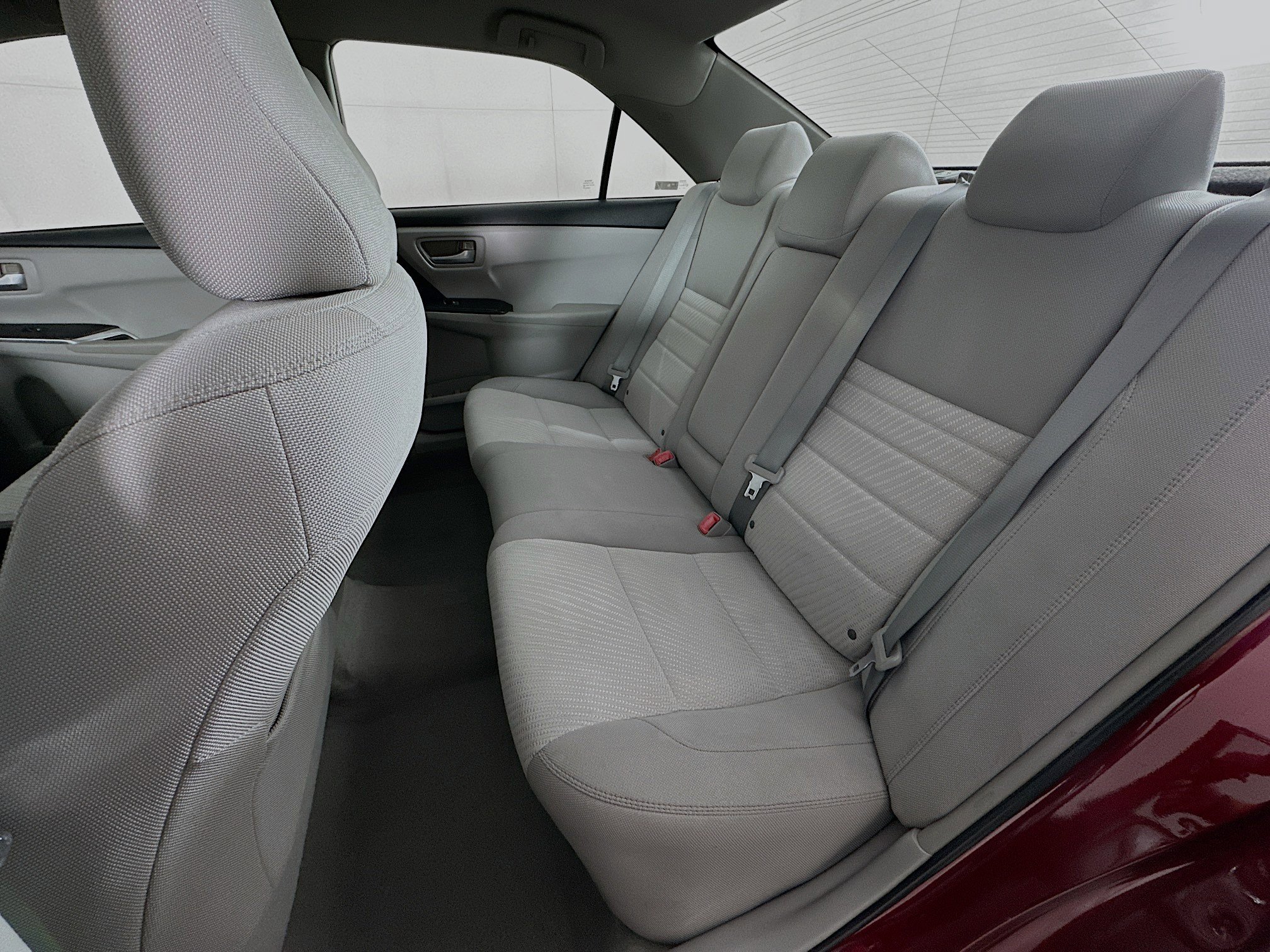 Used 2015 Toyota Camry LE FWD image 24