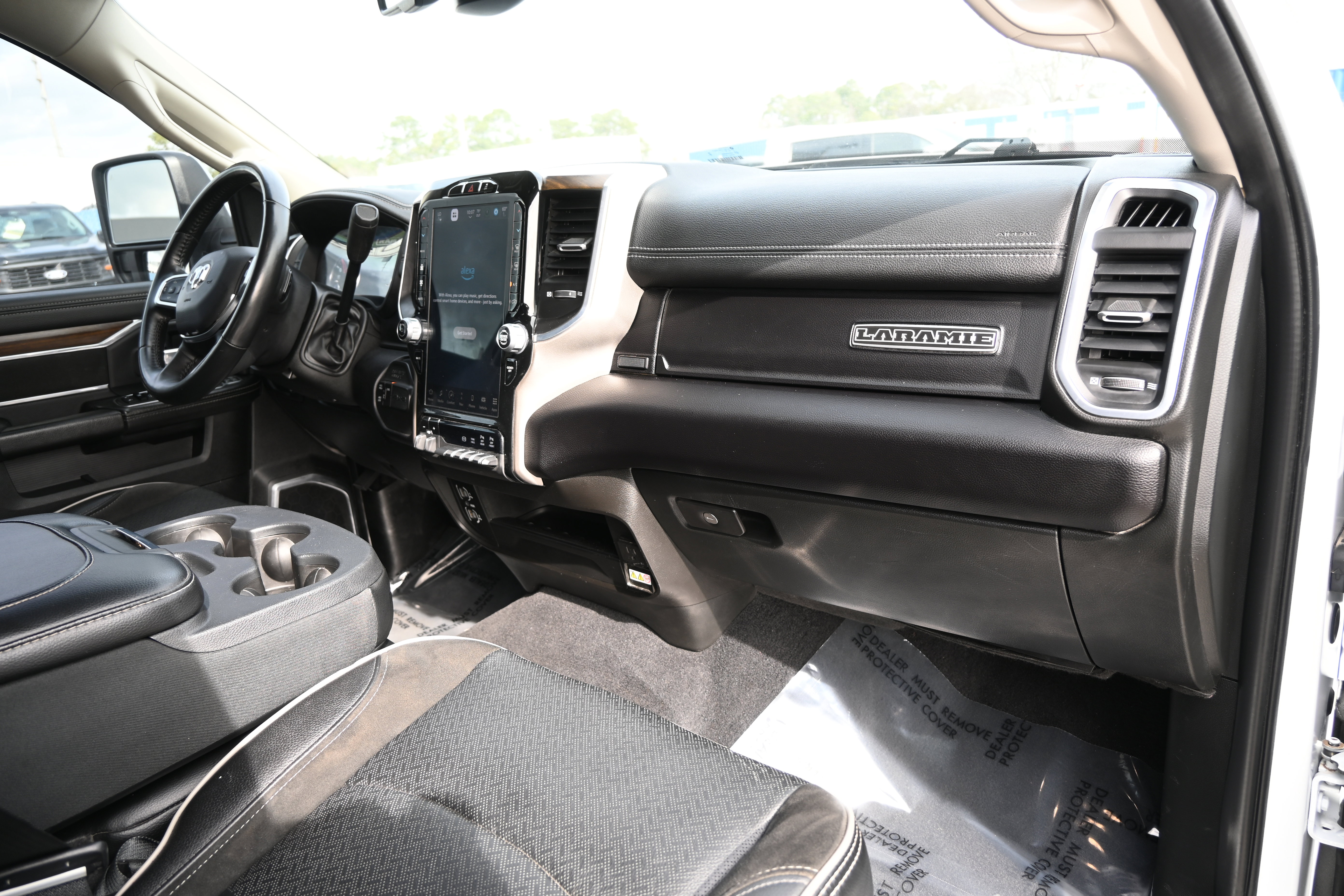 Used 2024 RAM 2500 Laramie image 15