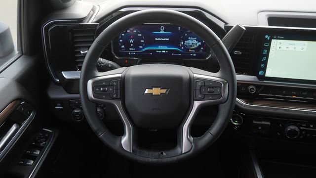 Used 2025 Chevrolet Silverado 2500 LT w/ Safety Package AWD/4WD image 16