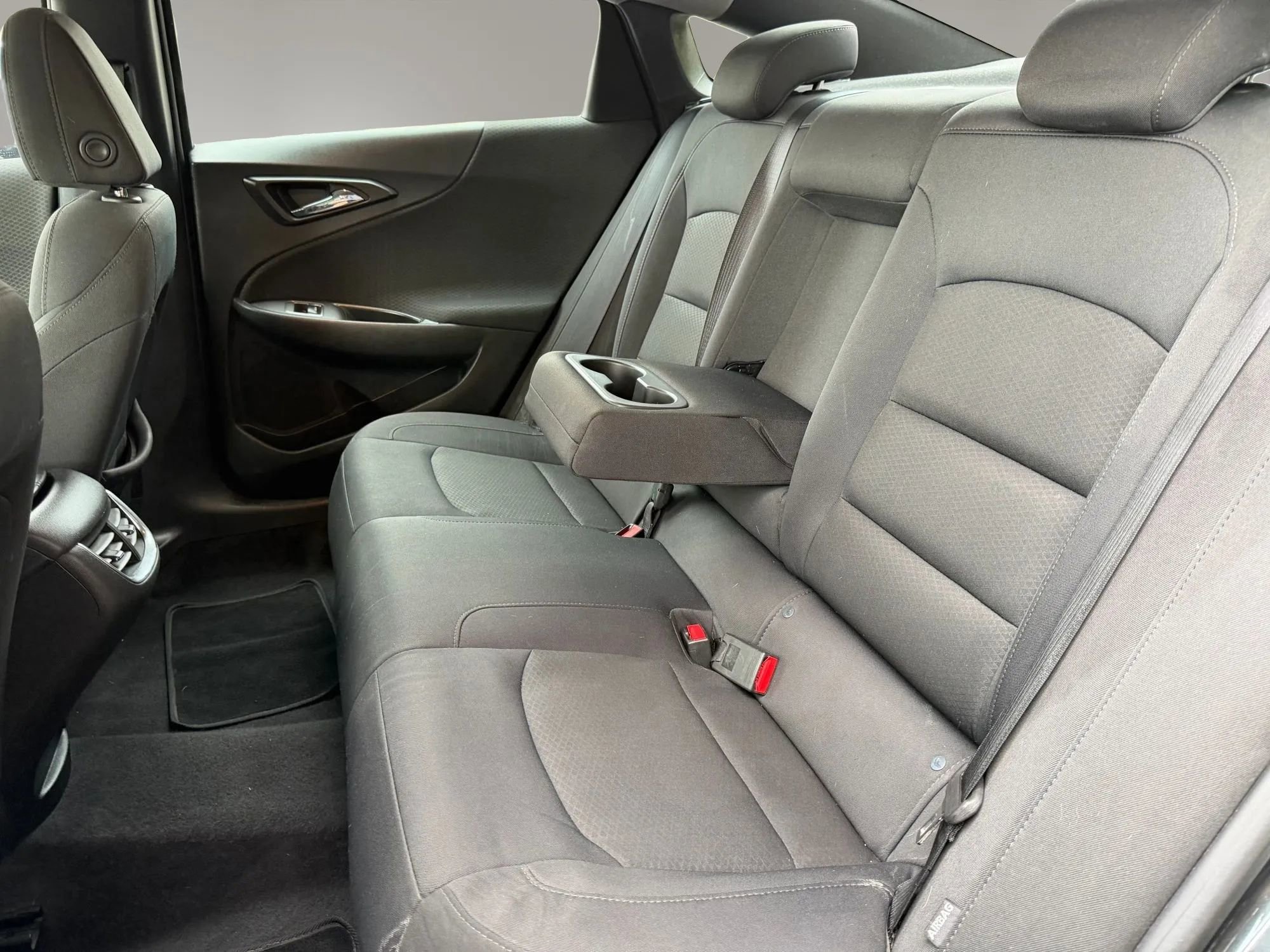 Used 2016 Chevrolet Malibu LT image 32