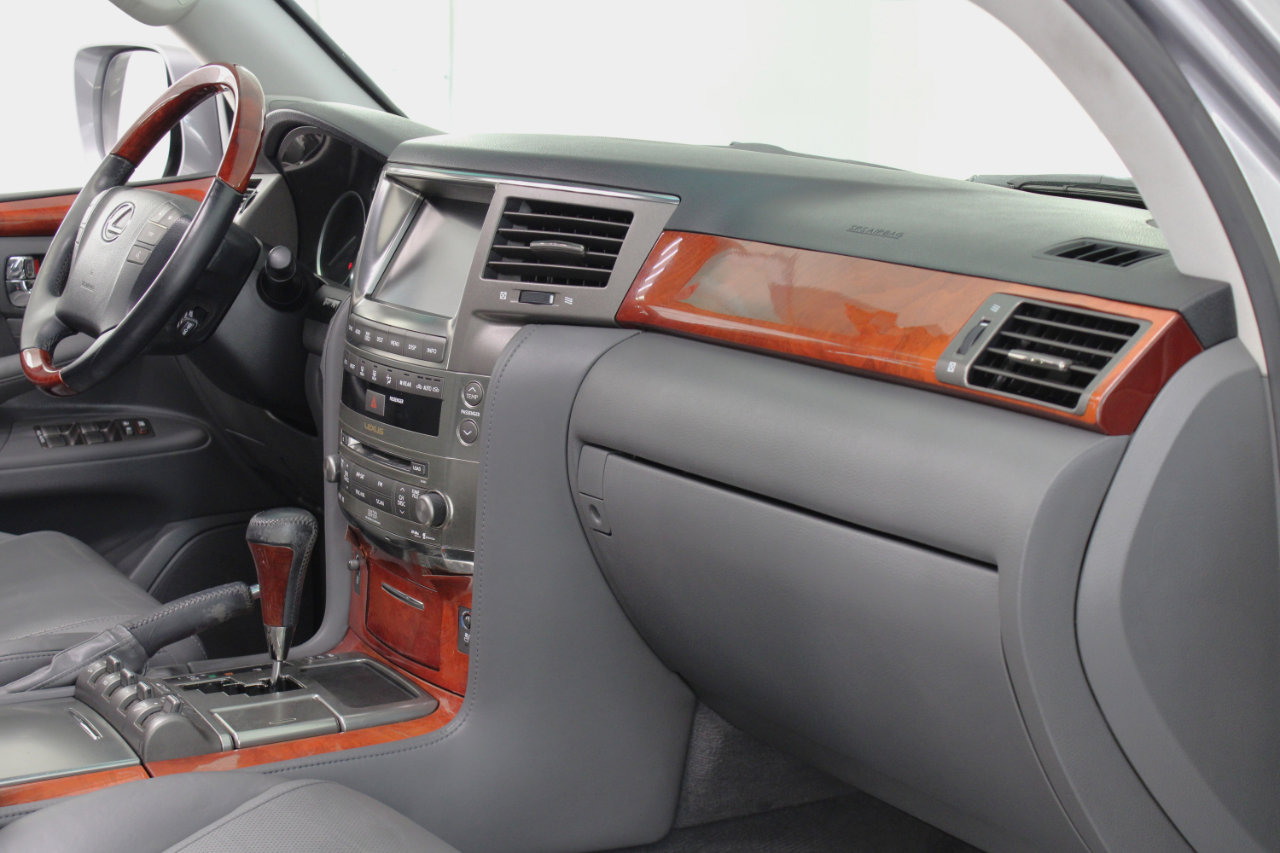 Used 2009 Lexus LX 570 4WD image 50