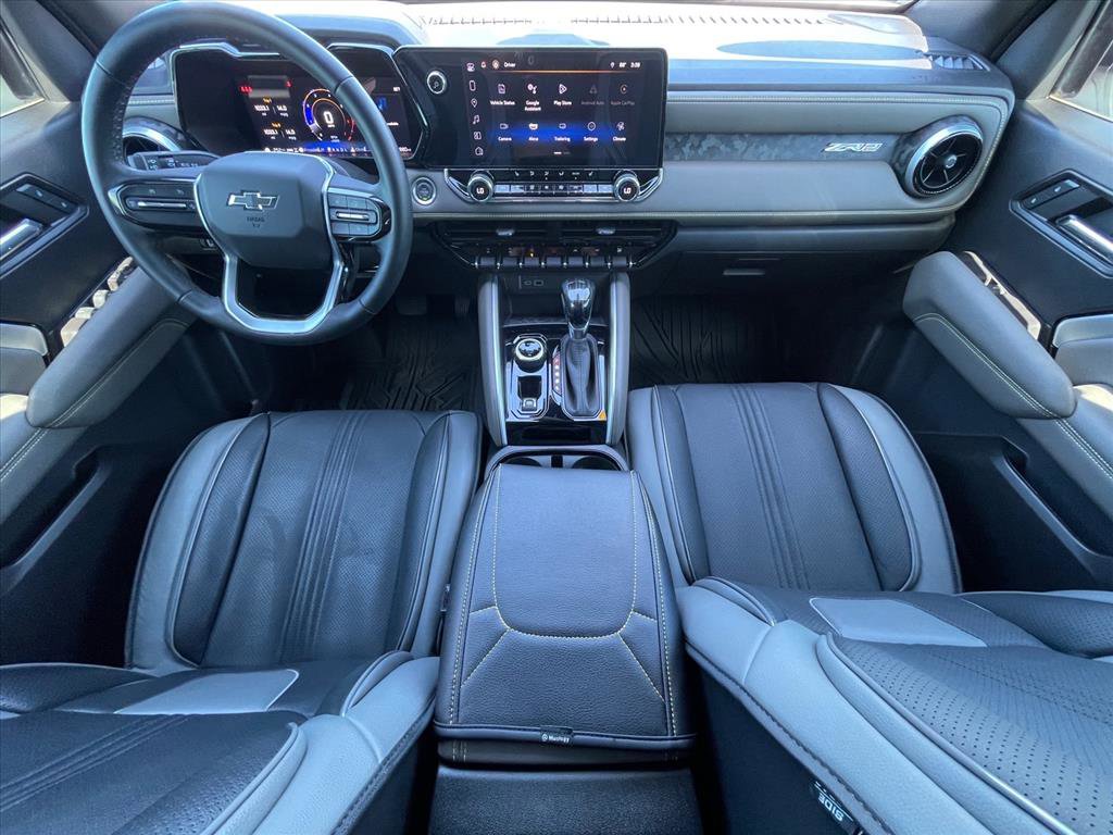 Used 2024 Chevrolet Colorado ZR2 w/ Technology Package AWD/4WD image 11