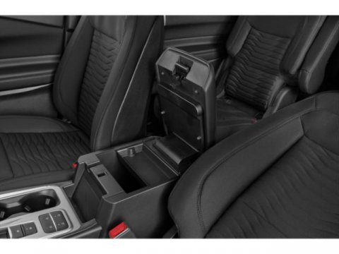 Used 2020 Ford Explorer XLT w/ Equipment Group 202A AWD/4WD image 17