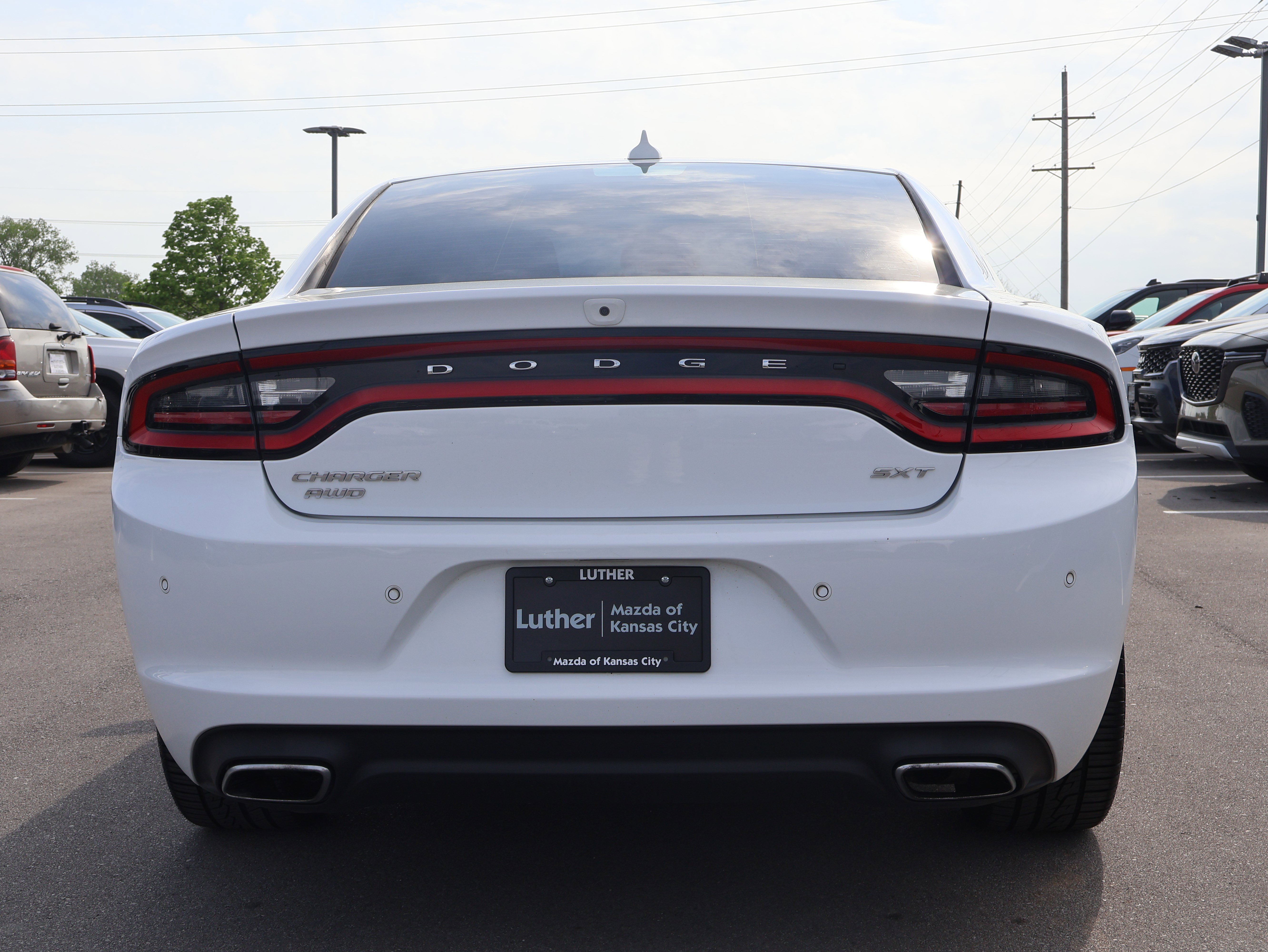 Used 2017 Dodge Charger SXT w/ AWD Plus Group image 5