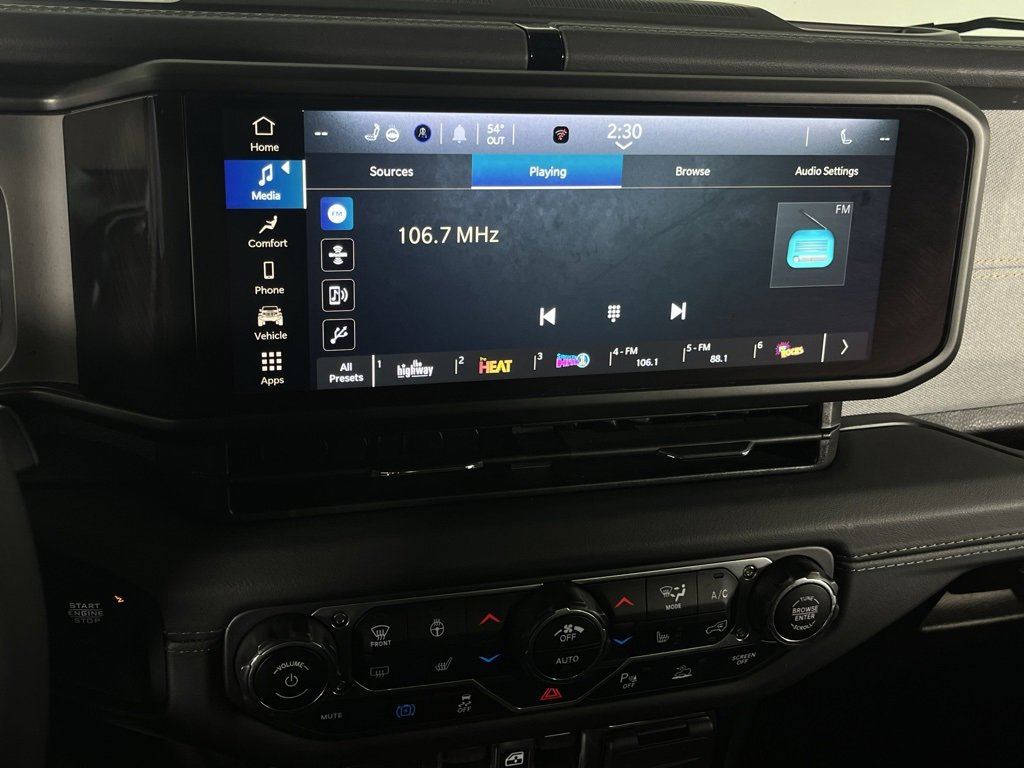 Used 2024 Jeep Wrangler Unlimited Sahara w/ Safety Group image 12