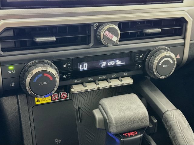 New 2026 Toyota 4Runner TRD Off-Road Premium AWD/4WD image 15