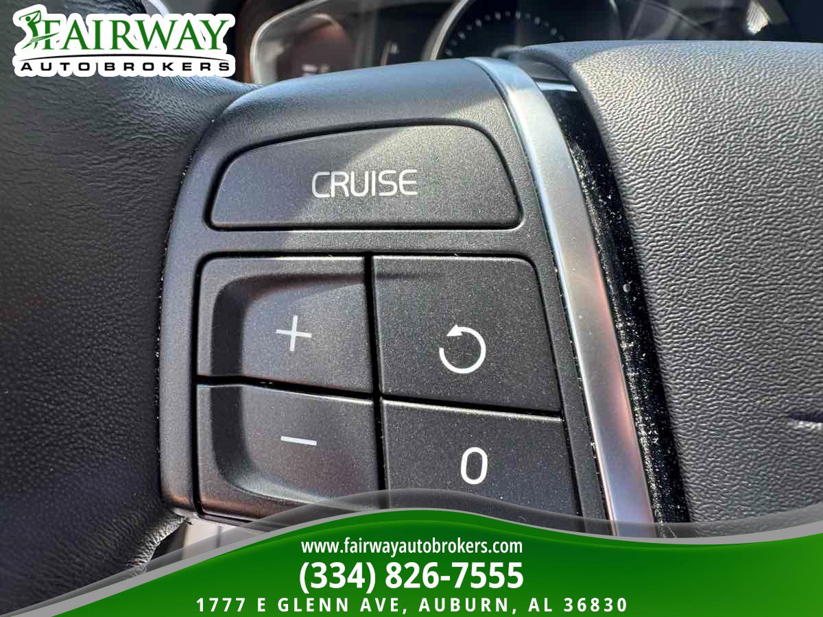 Used 2018 Volvo V60 T5 Cross Country image 19