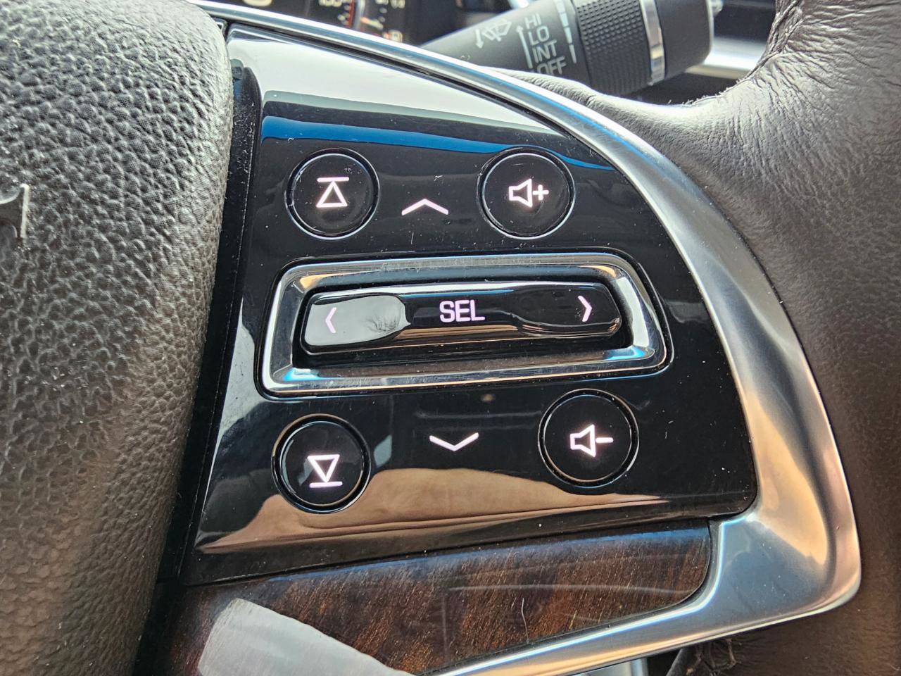 Used 2014 Cadillac XTS Premium image 35