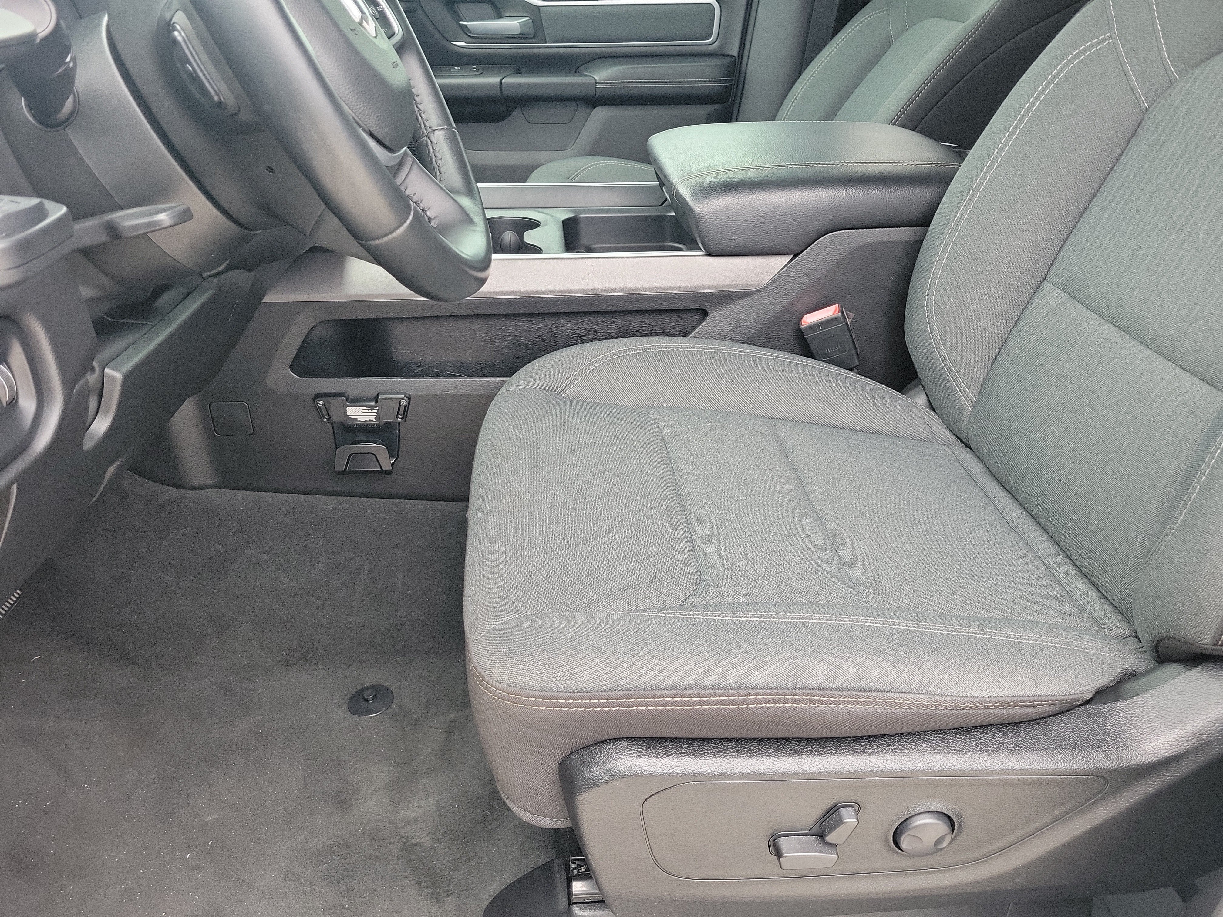 Used 2022 RAM 1500 Big Horn RWD image 17