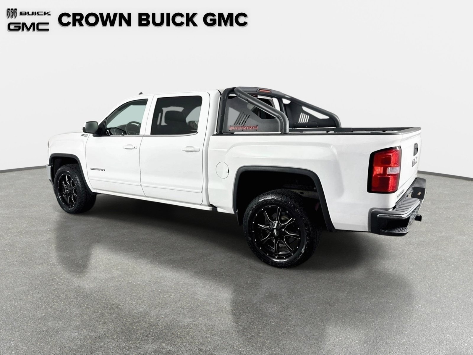 Certified 2018 GMC Sierra 1500 SLE w/ Suspension Package, Off-Road AWD/4WD image 7