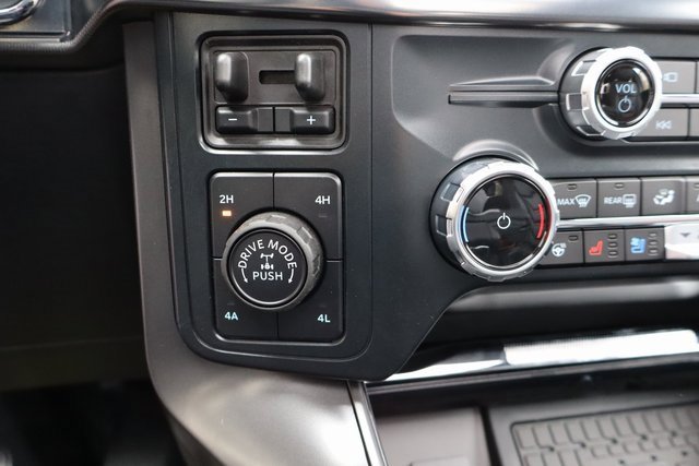 New 2025 Ford F150 Lariat w/ Equipment Group 502A High image 42