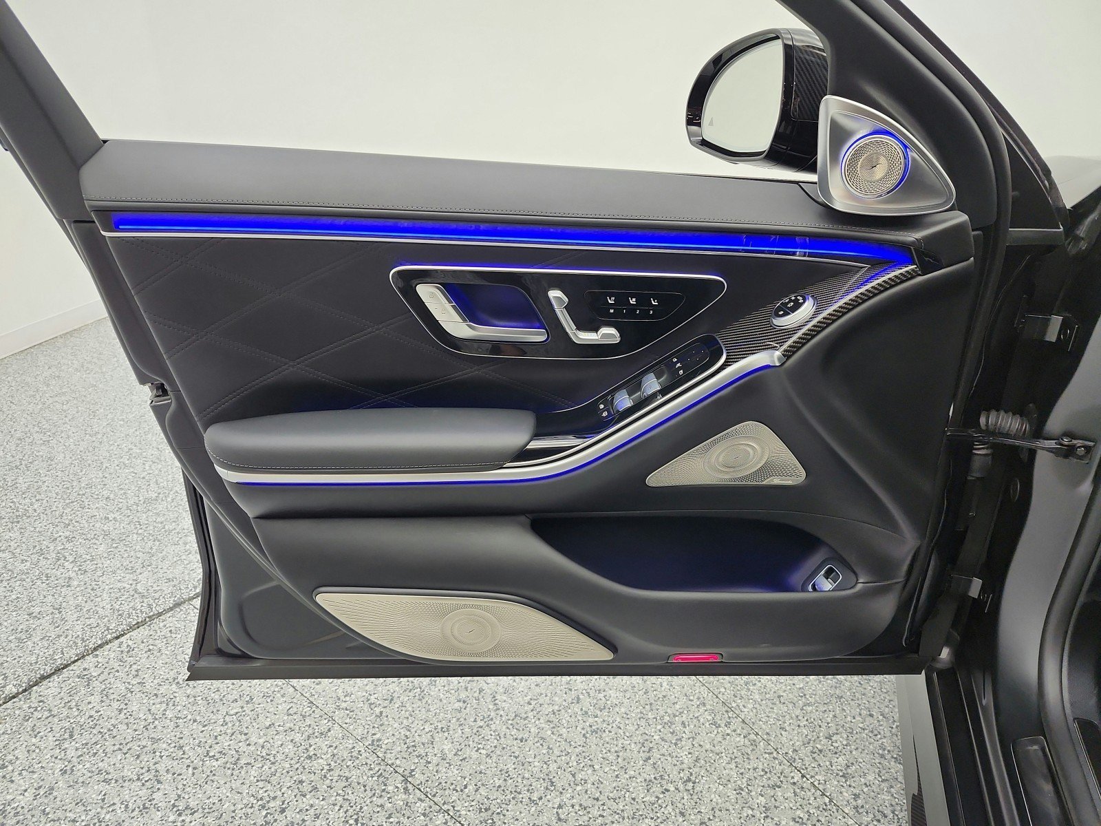 Used 2025 Mercedes-Benz S 63 AMG S image 12