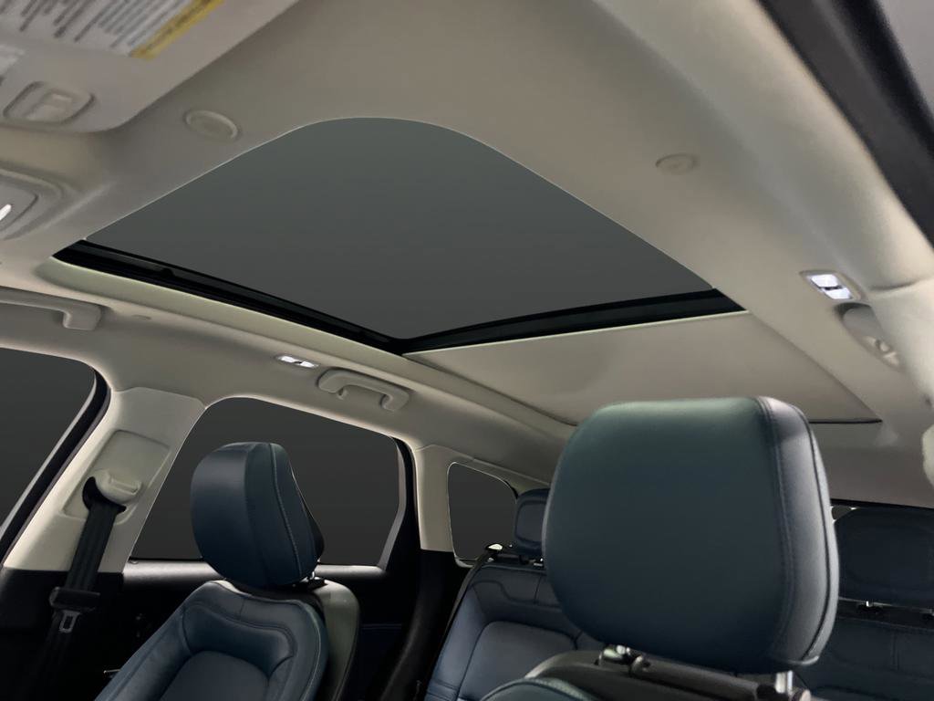 Used 2021 Lincoln Corsair Grand Touring w/ Equipment Group 301A image 7