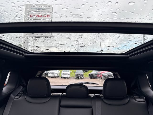 New 2026 Jeep Compass Trailhawk AWD/4WD image 15