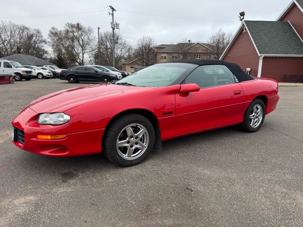 Used 1998 Chevrolet Camaro Z28 RWD image 17