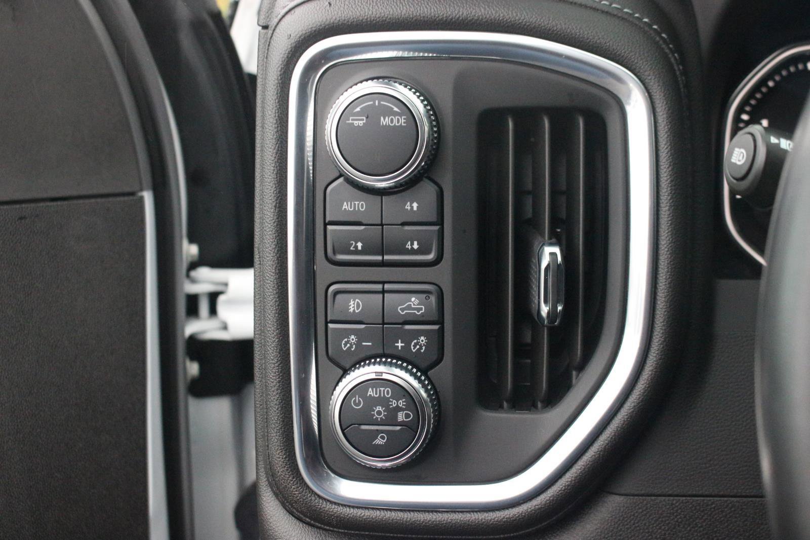 Used 2023 GMC Sierra 3500 Denali image 31