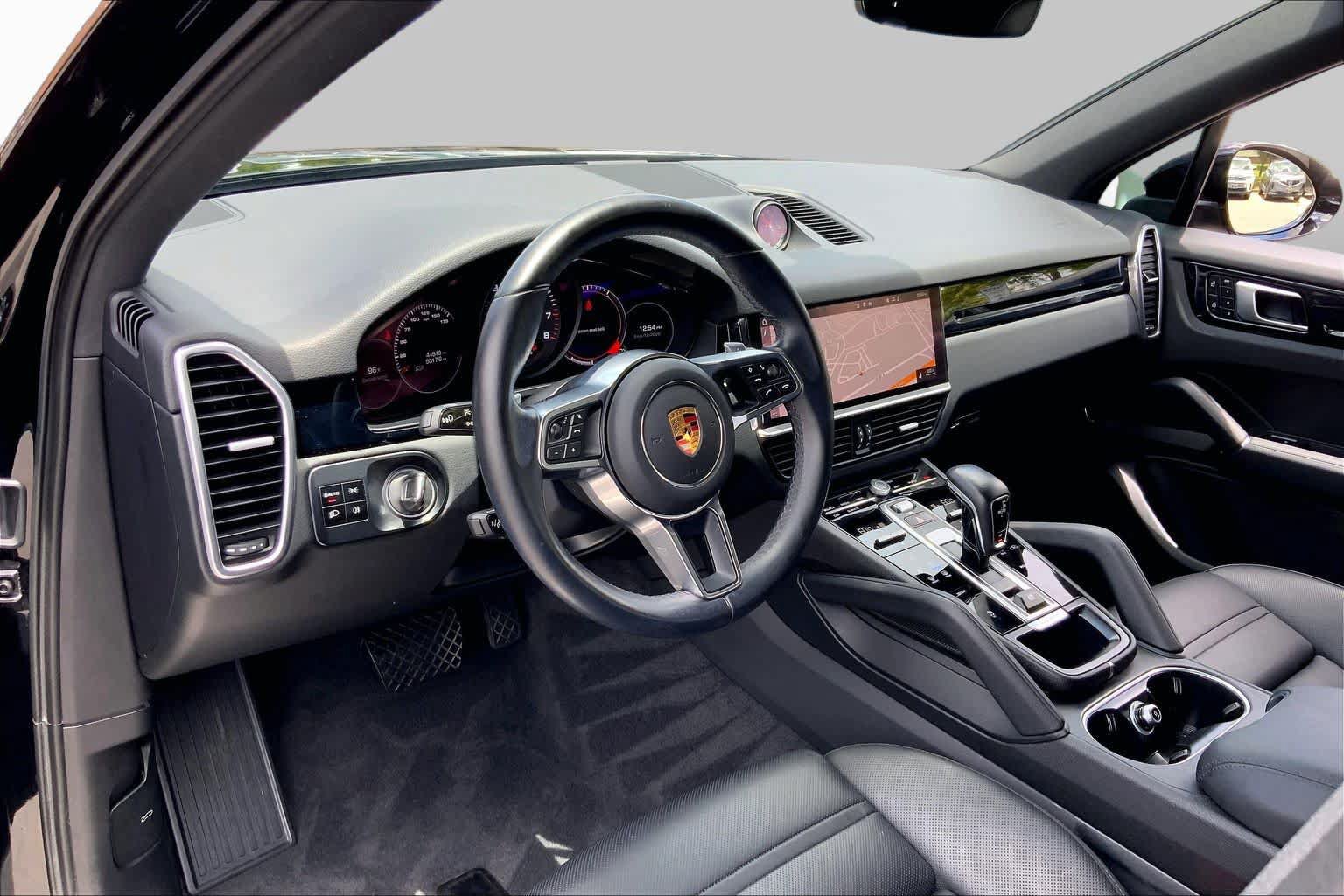 Used 2021 Porsche Cayenne AWD/4WD image 17