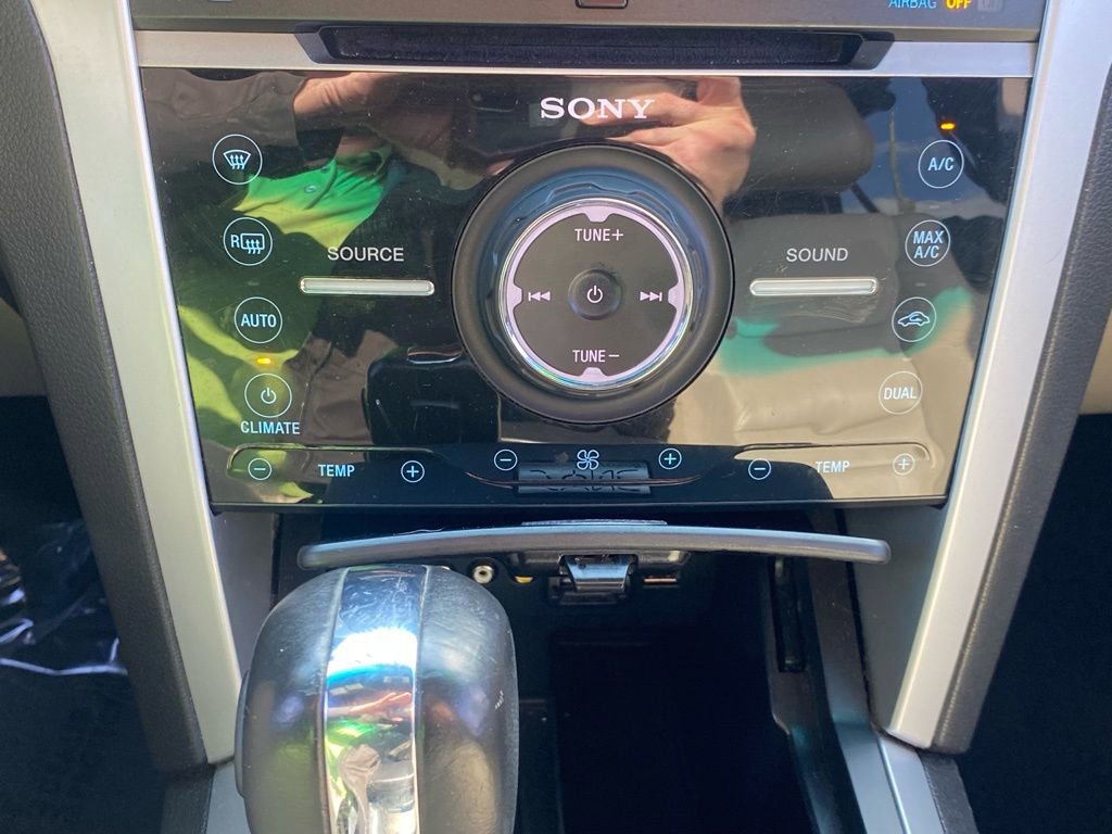 Used 2013 Ford Explorer Limited image 22