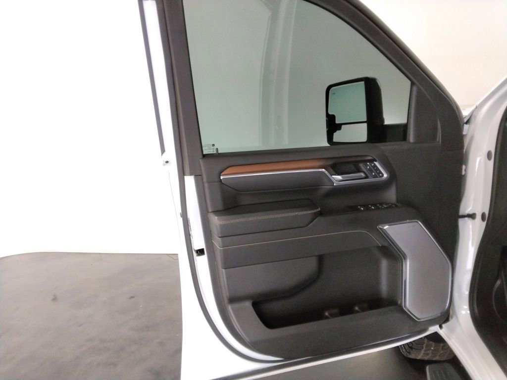 Used 2025 GMC Sierra 2500 Denali w/ Denali Reserve Package image 29