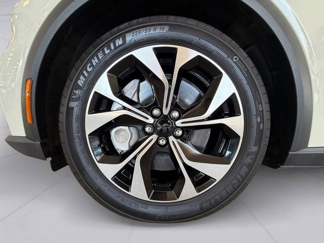 Used 2025 Ford Mustang Mach-E Select RWD image 9