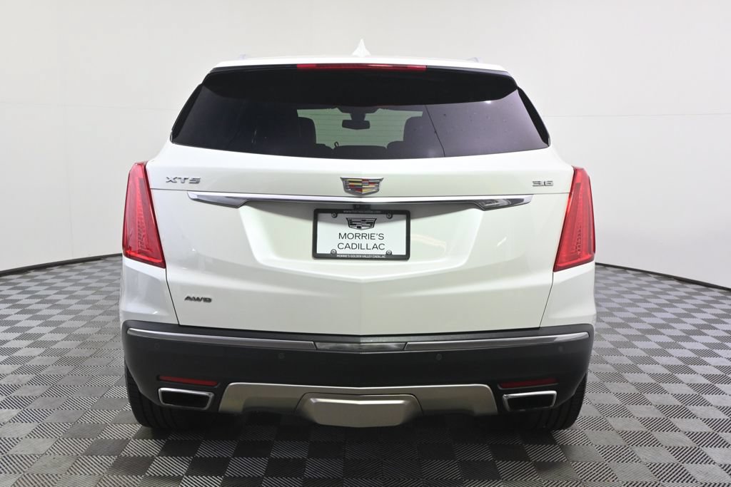 Used 2017 Cadillac XT5 Platinum w/ Driver Assist Package AWD/4WD image 5