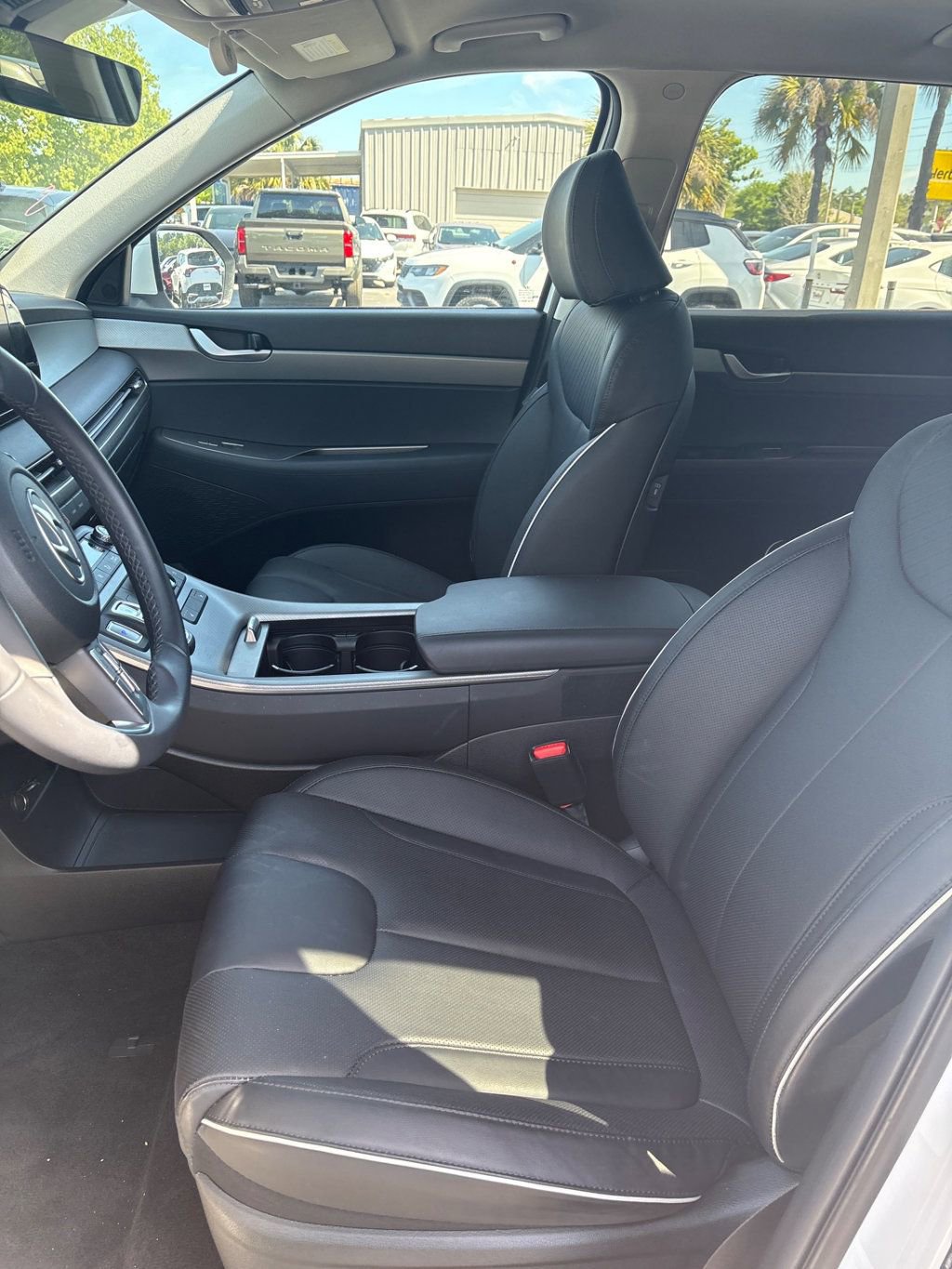 Used 2025 Hyundai Palisade SEL image 2