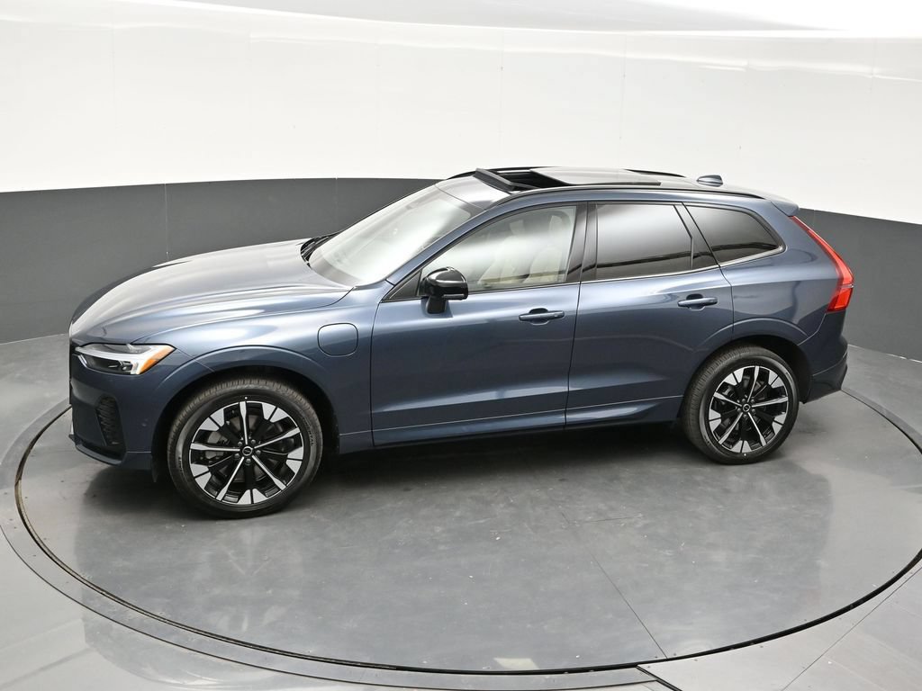 New 2026 Volvo XC60 T8 Plus w/ Climate Package AWD/4WD image 34