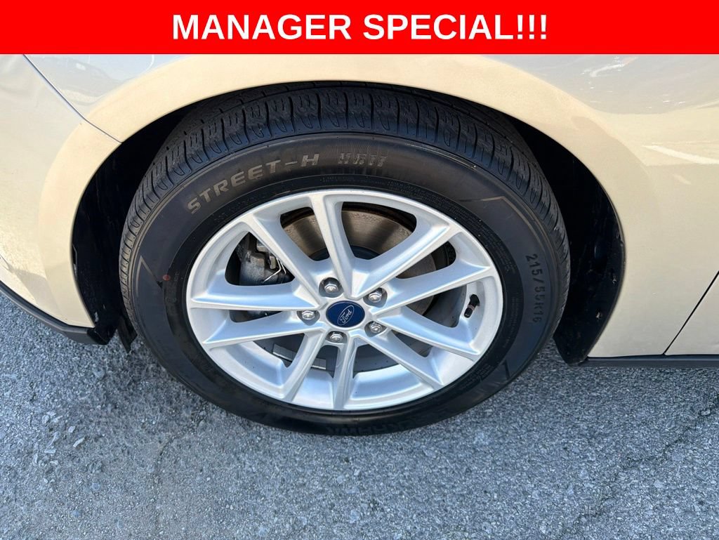 Used 2018 Ford Focus SE FWD image 9