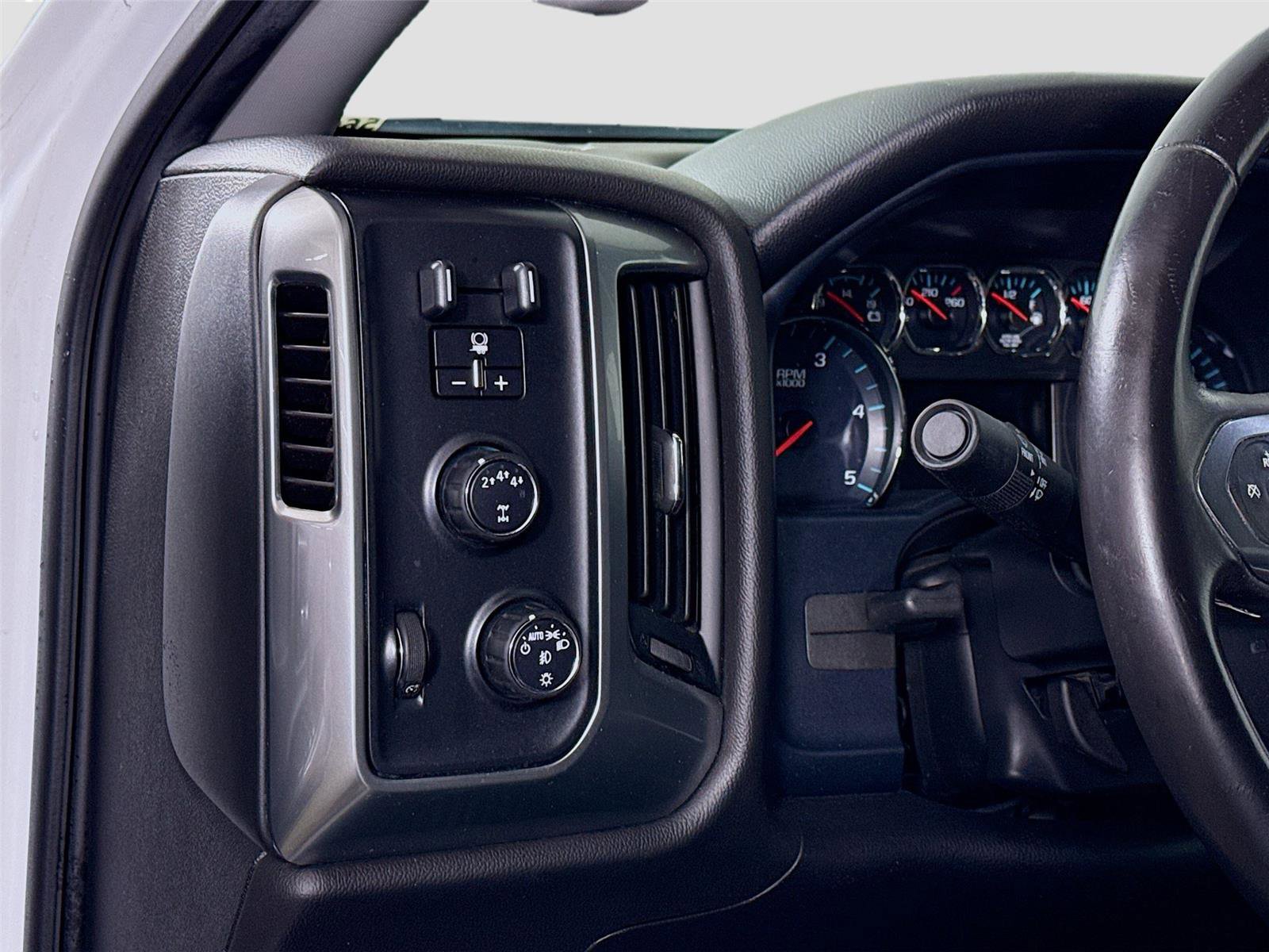 Used 2017 Chevrolet Silverado 2500 LT w/ LT Fleet Convenience Package AWD/4WD image 4