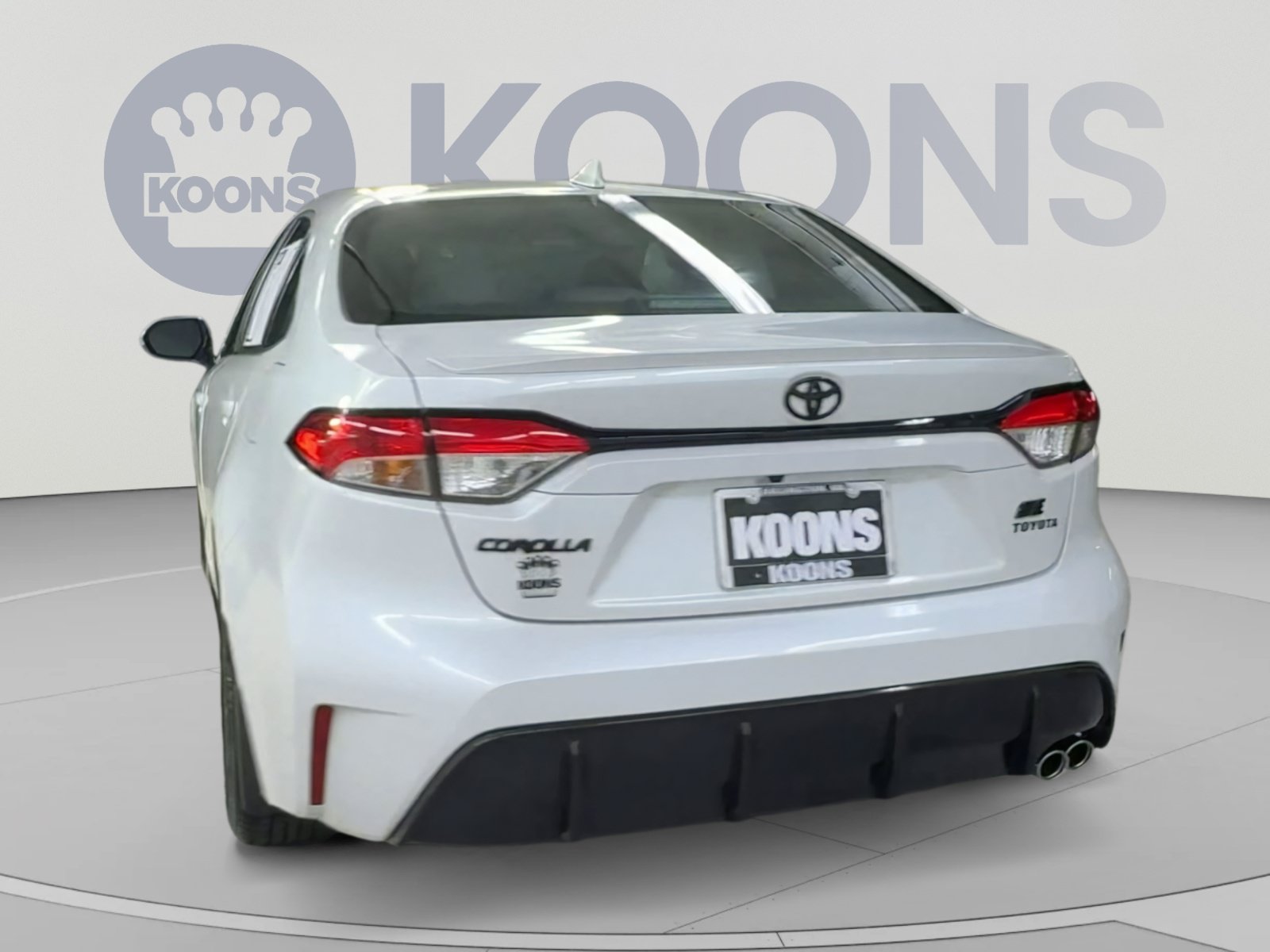 Used 2024 Toyota Corolla SE w/ SE Convenience Package FWD image 10