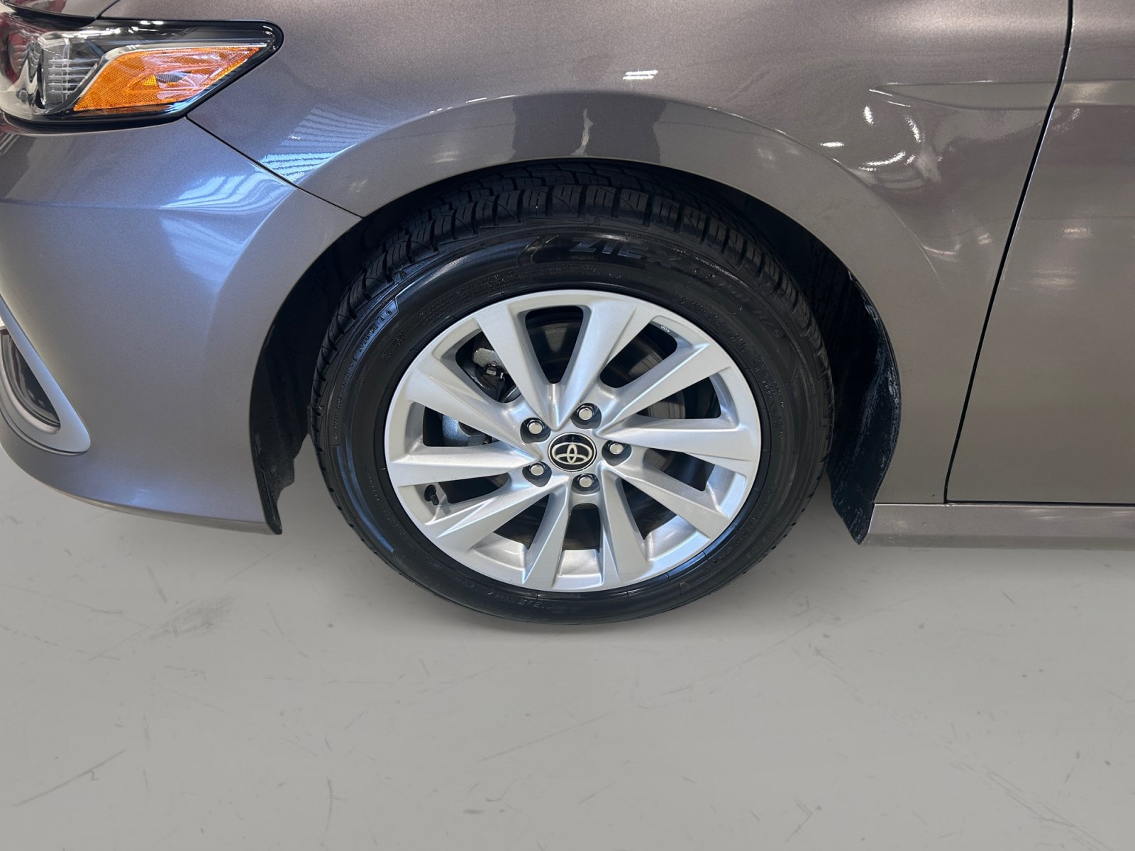 Used 2024 Toyota Camry LE FWD image 9