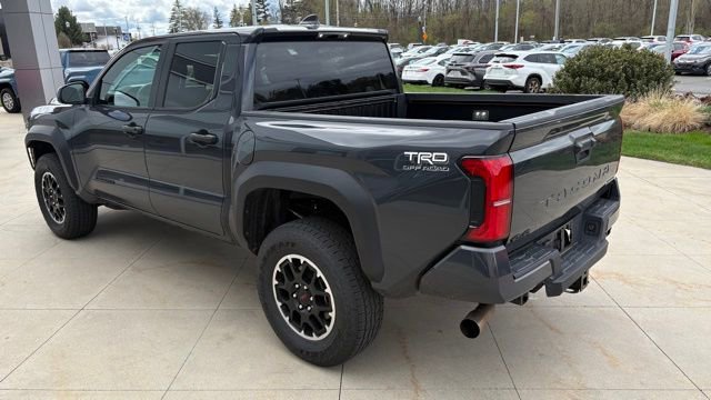 Used 2024 Toyota Tacoma TRD Off-Road AWD/4WD image 5