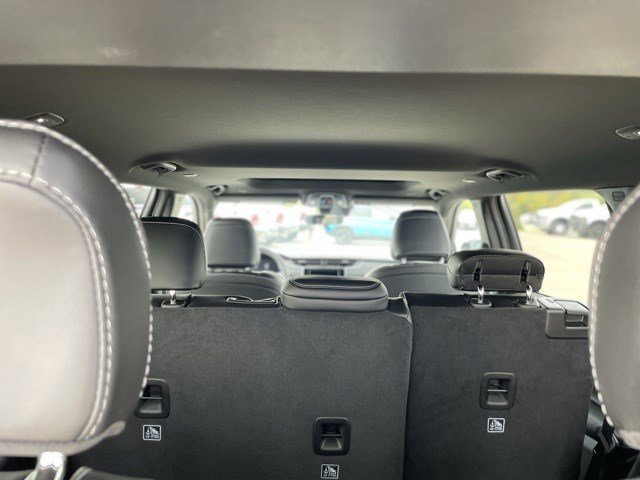 New 2025 Jeep Grand Cherokee L Altitude image 12