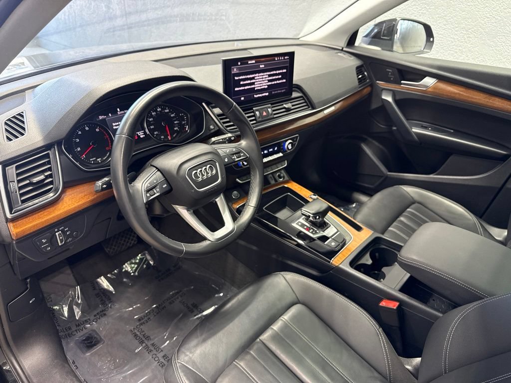 Used 2023 Audi Q5 2.0T Premium w/ Convenience Package AWD/4WD image 10