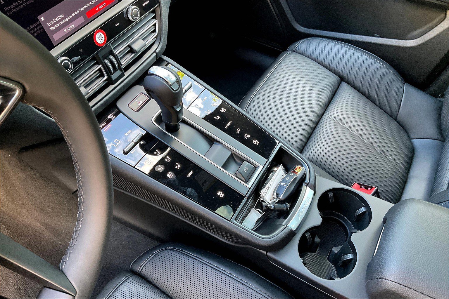 New 2026 Porsche Macan image 11