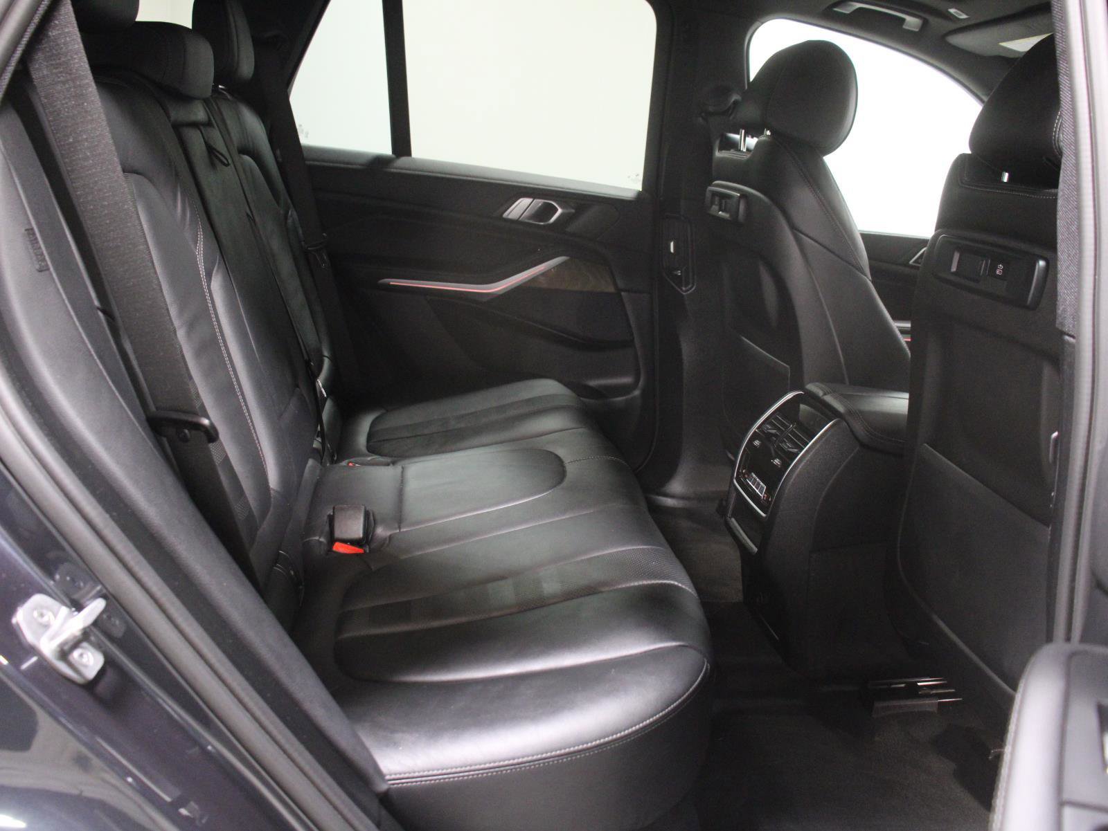 Certified 2022 BMW X5 xDrive40i w/ Premium Package image 17