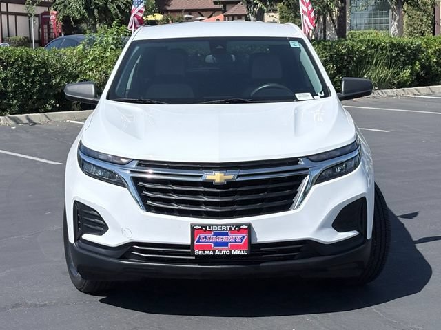 Used 2022 Chevrolet Equinox LS w/ LS Convenience Package FWD image 3