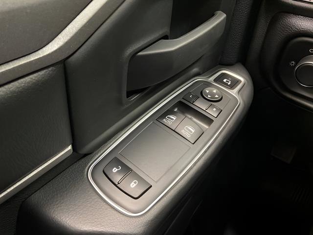 New 2024 RAM 3500 Tradesman image 27