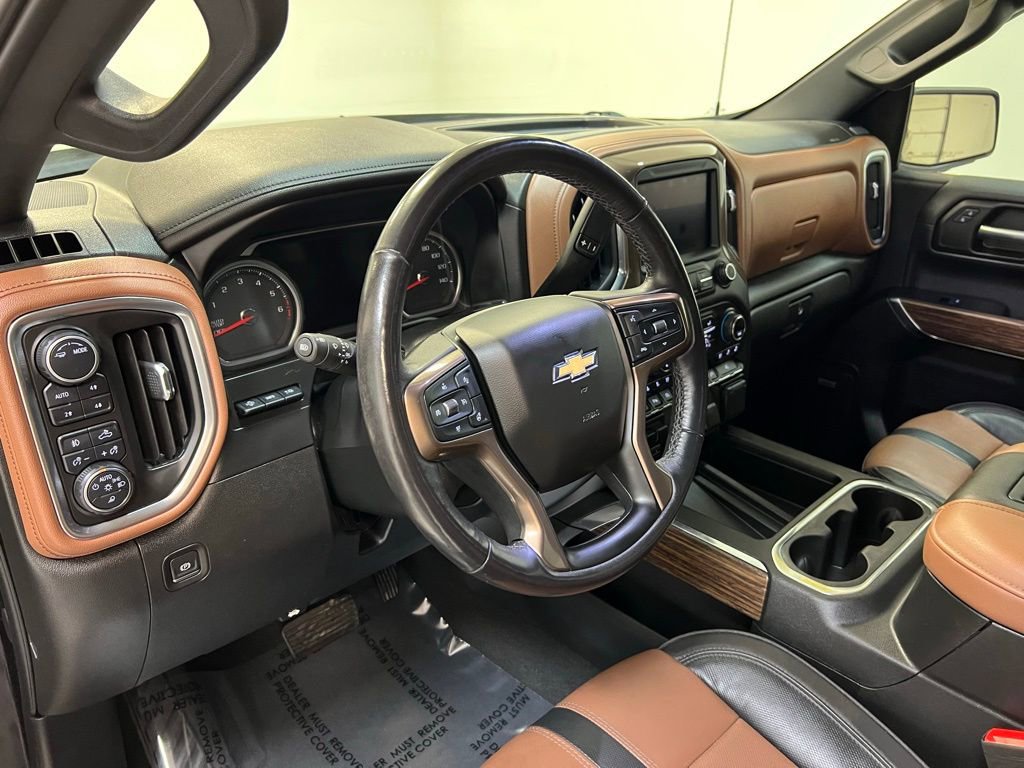 Used 2020 Chevrolet Silverado 1500 High Country w/ Technology Package image 17
