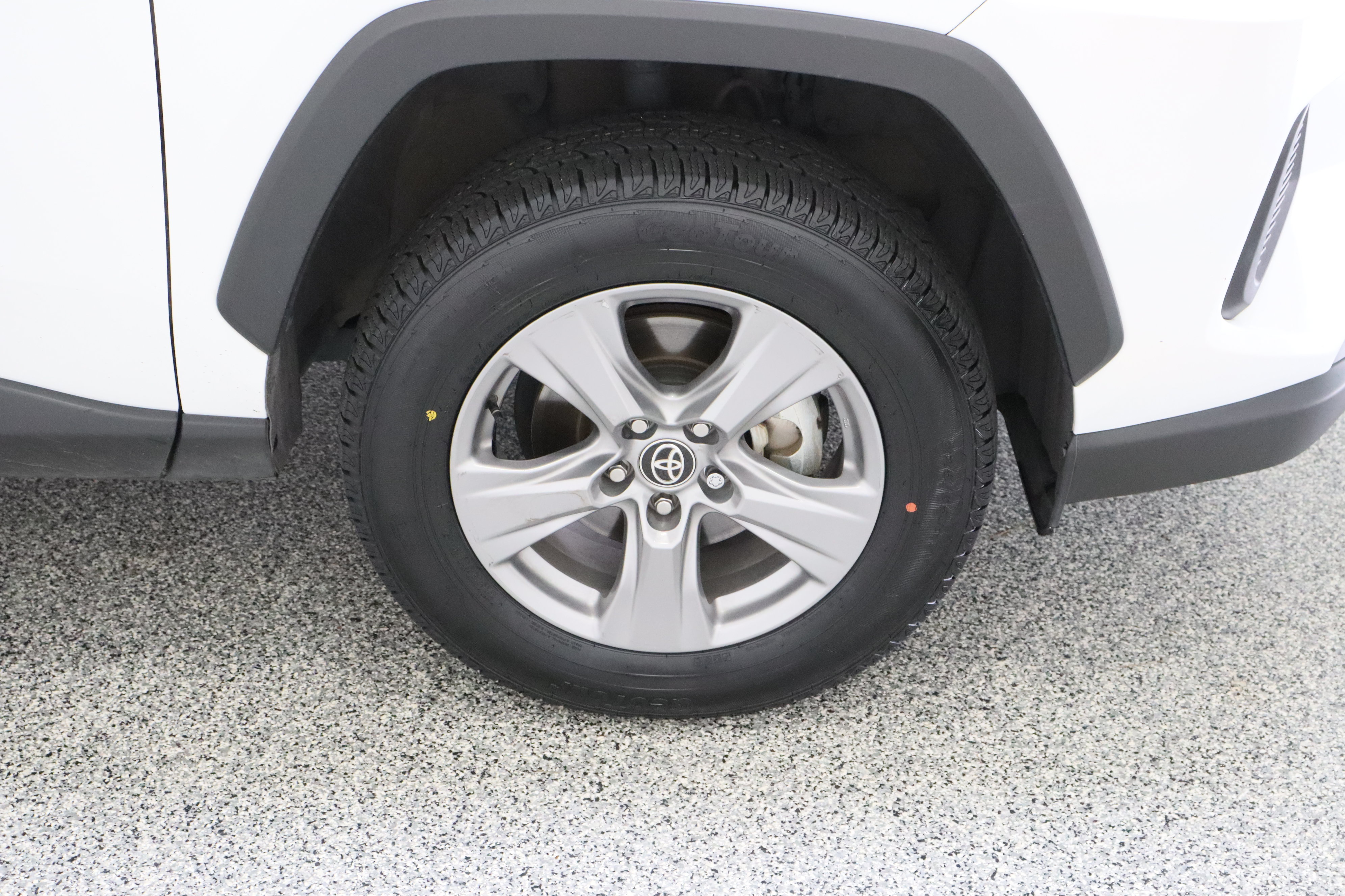 Certified 2025 Toyota RAV4 LE AWD/4WD image 5