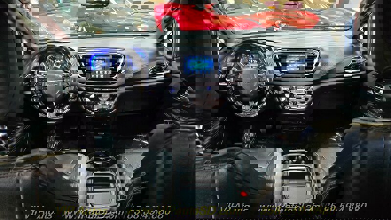 Used 2019 Chrysler Pacifica Touring-L w/ S Appearance Package FWD image 22