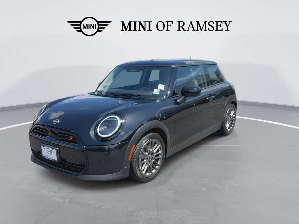 Used 2025 MINI Cooper S FWD image 4