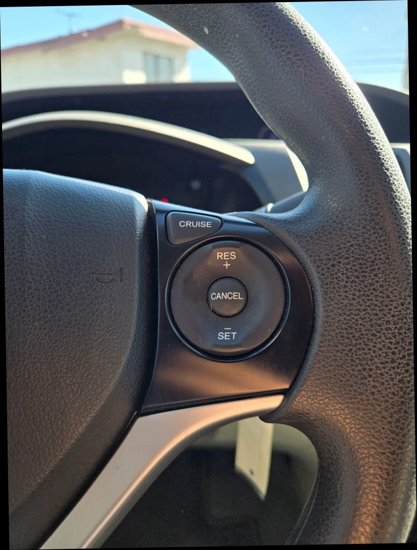 Used 2012 Honda Civic Hybrid Sedan image 21